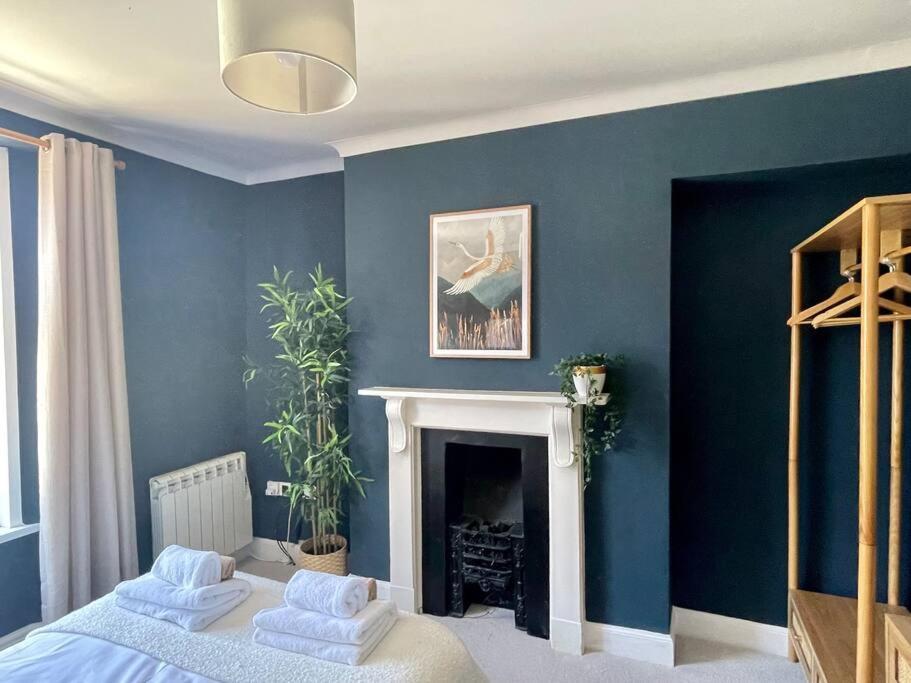 3-bed Luxe Townhouse Gem. Escape In Style!