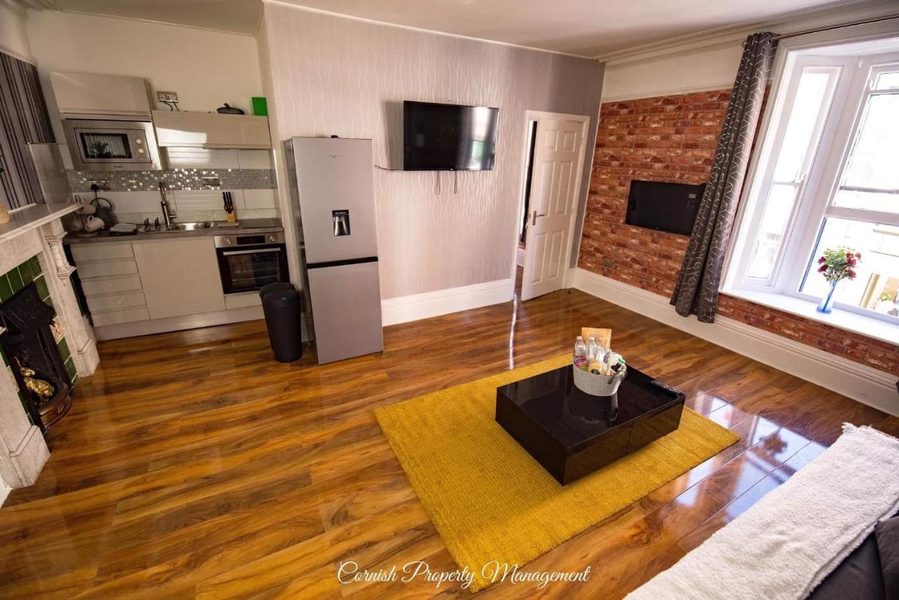 Apartment River Street *