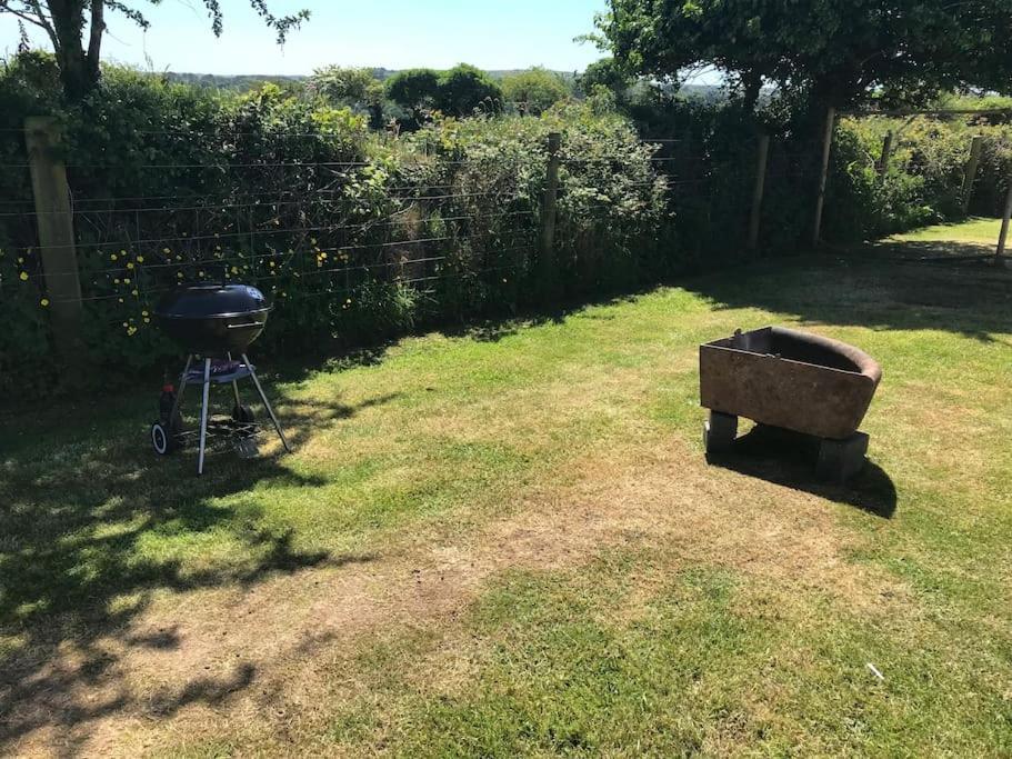 Cox Hill Glamping Badger Luxury tent Truro