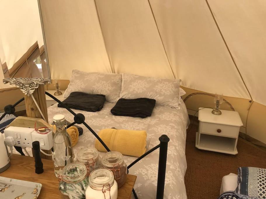 Cox Hill Glamping Badger Luxury tent Truro