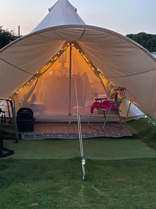 Luxury tent Cox Hill Glamping Benson *