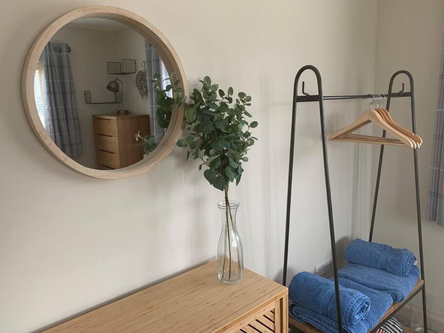 New! With Hot Tub, Wood Burner And Fab Views Holiday home