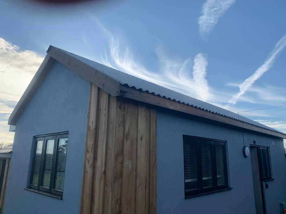 Holiday home New! With Hot Tub, Wood Burner And Fab Views Truro