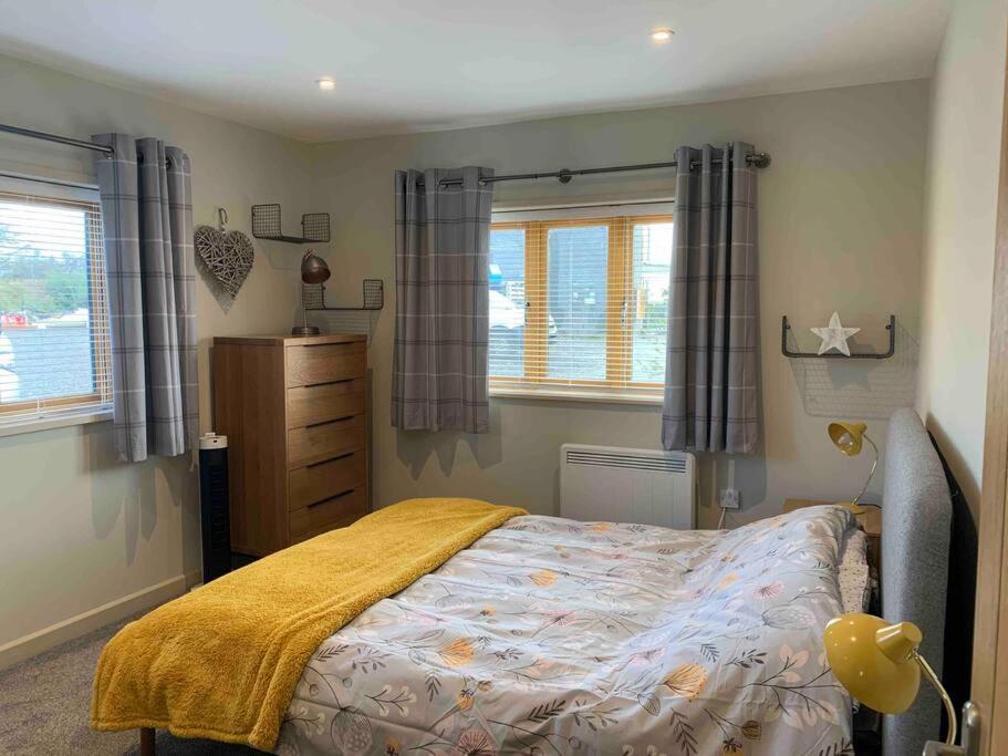 Holiday home New! With Hot Tub, Wood Burner And Fab Views Truro