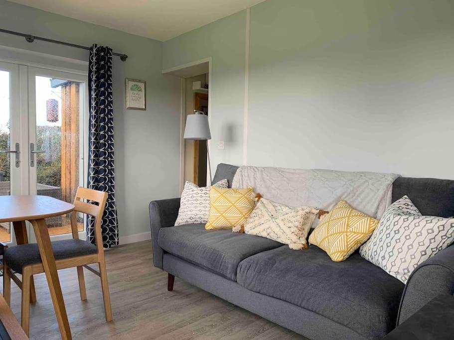 New! With Hot Tub, Wood Burner And Fab Views