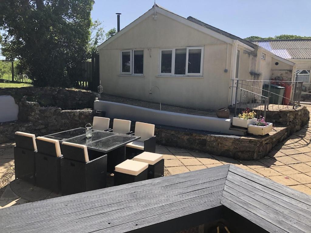 Large Family House - Sleeps 10. Location. 15 Mins From Coast. Holiday home *