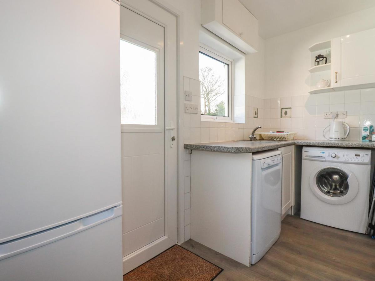 5 Carlyon Road *