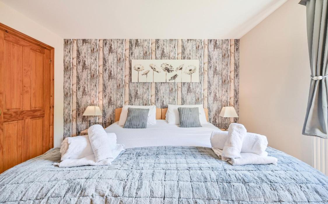 3 Bed With Ev Point *
