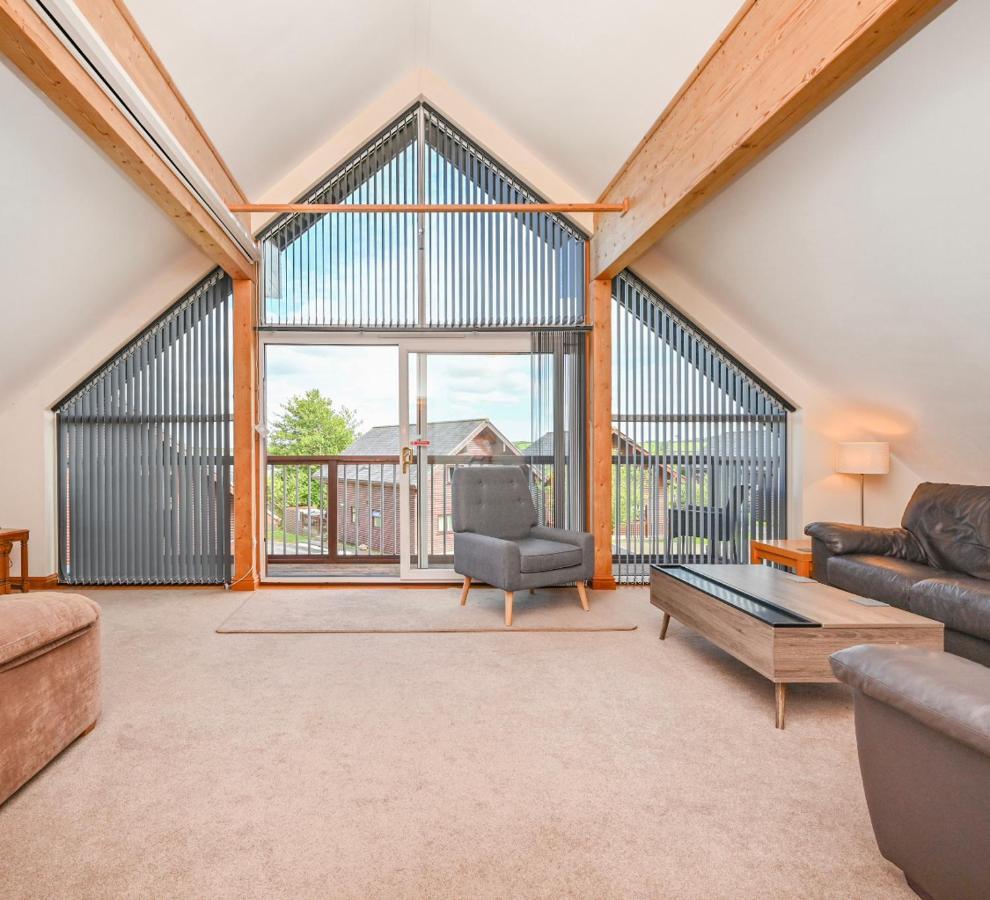 3 Bed With Ev Point Truro