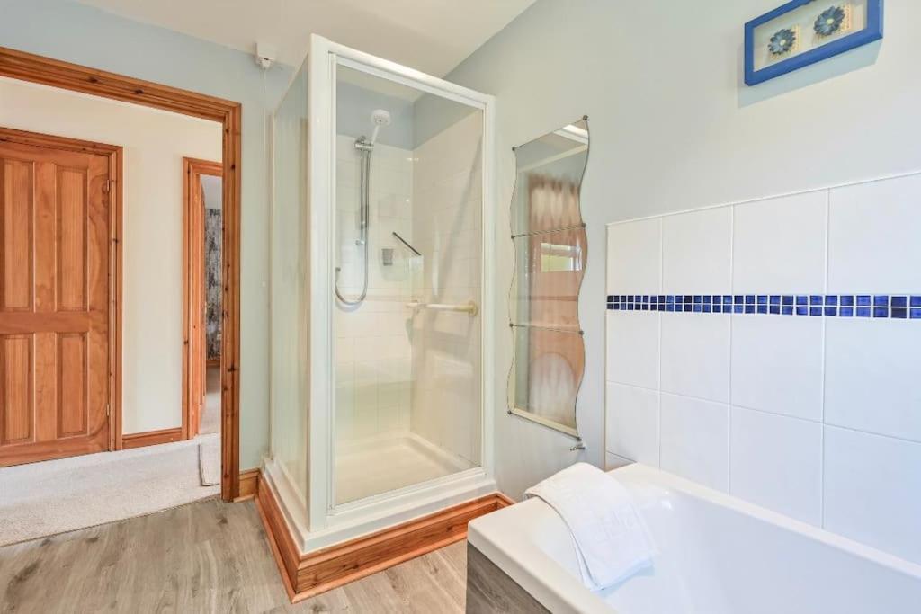 3 Bed With Ev Point Truro