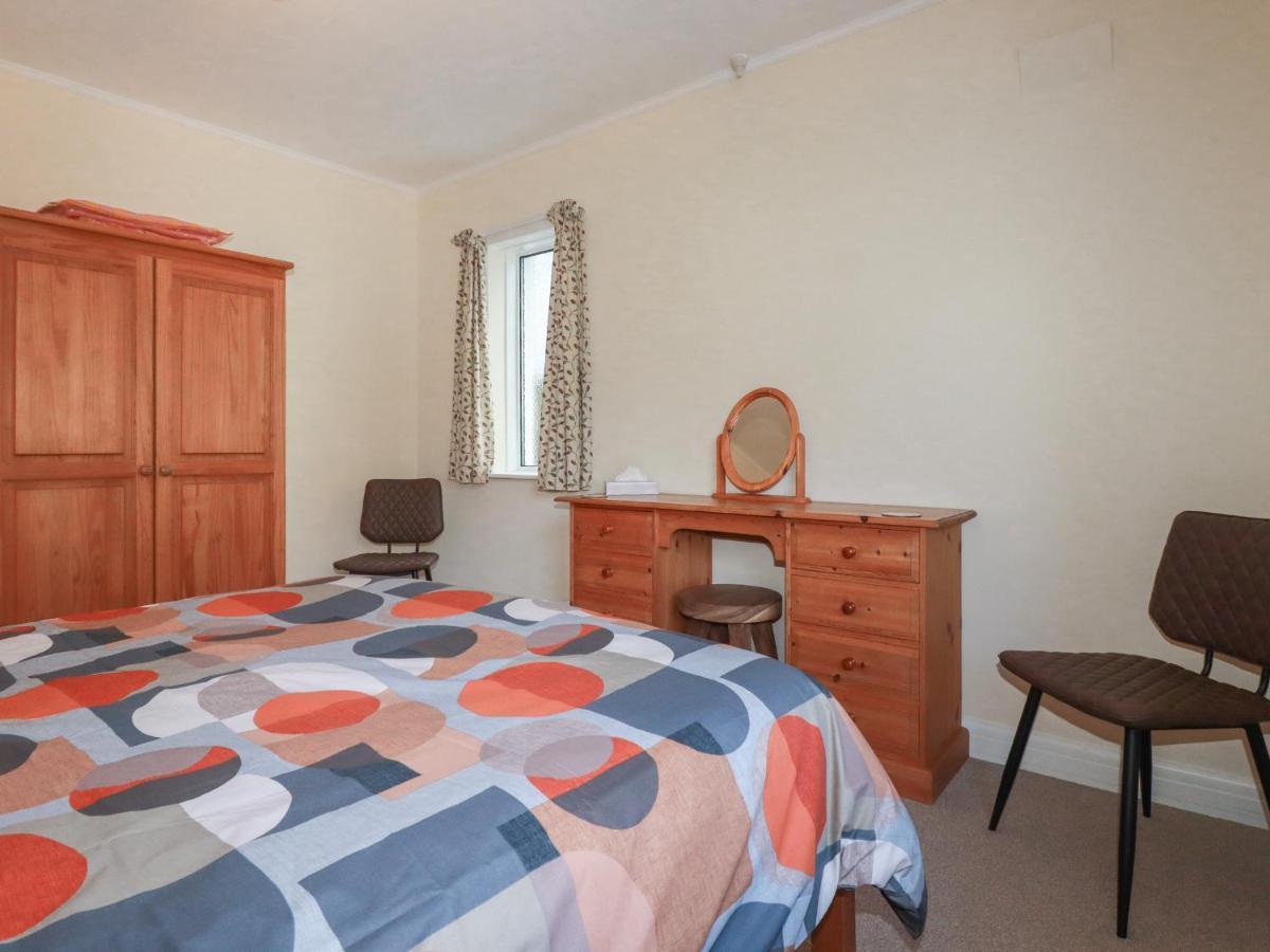 5 Carlyon Road Holiday home