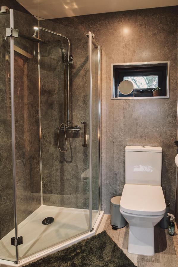 Apartment Luxury Glamping With Outdoor Bath On Cornish Flower Farm *