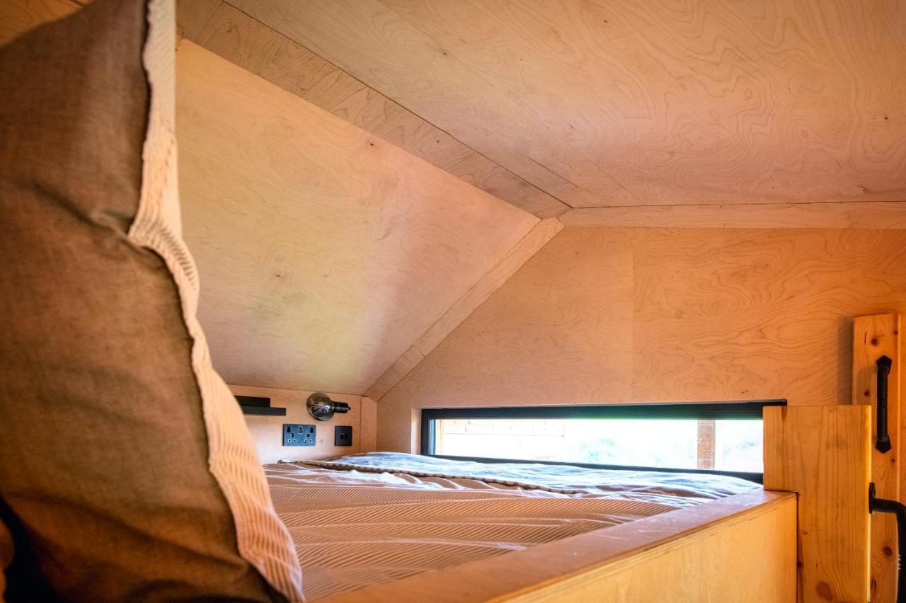 Apartment Luxury Glamping With Outdoor Bath On Cornish Flower Farm