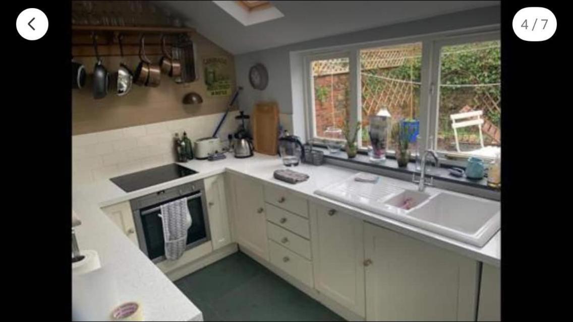 Truro! Large Double In Victorian Guest house