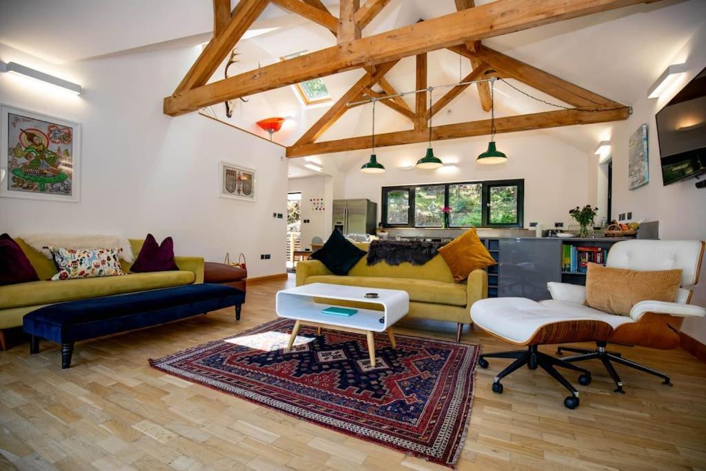 Tresillian Waterfront, Forest, Hot Tub,sauna Truro