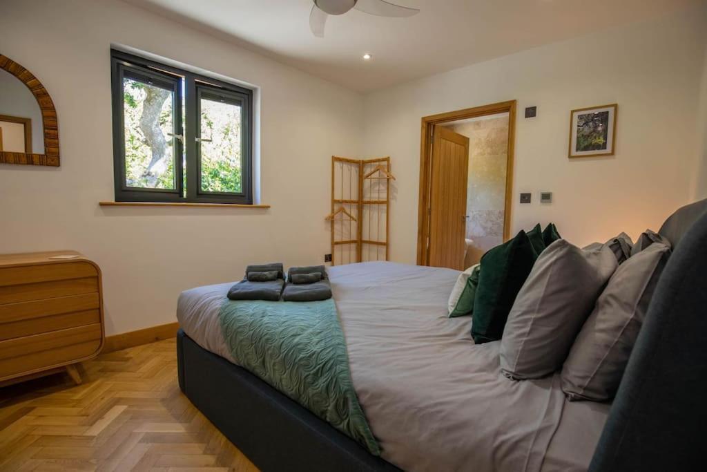 Villa Tresillian Waterfront, Forest, Hot Tub,sauna Truro
