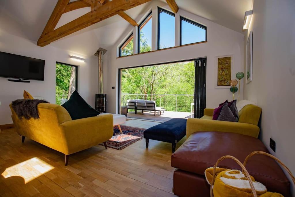 Tresillian Waterfront, Forest, Hot Tub,sauna * Truro
