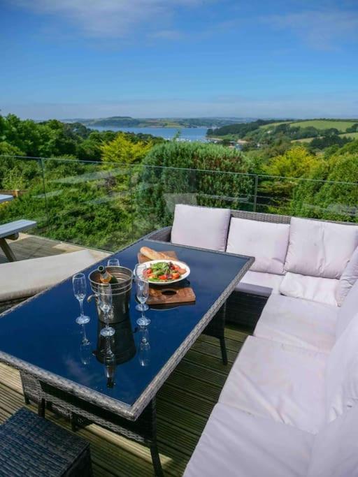 Gorgeous 3 Bed House With Sea Views And Hot Tub Truro