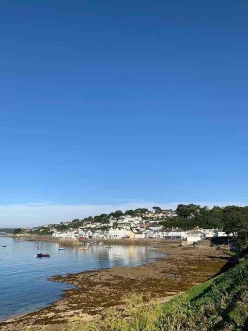 Gorgeous 3 Bed House With Sea Views And Hot Tub Truro