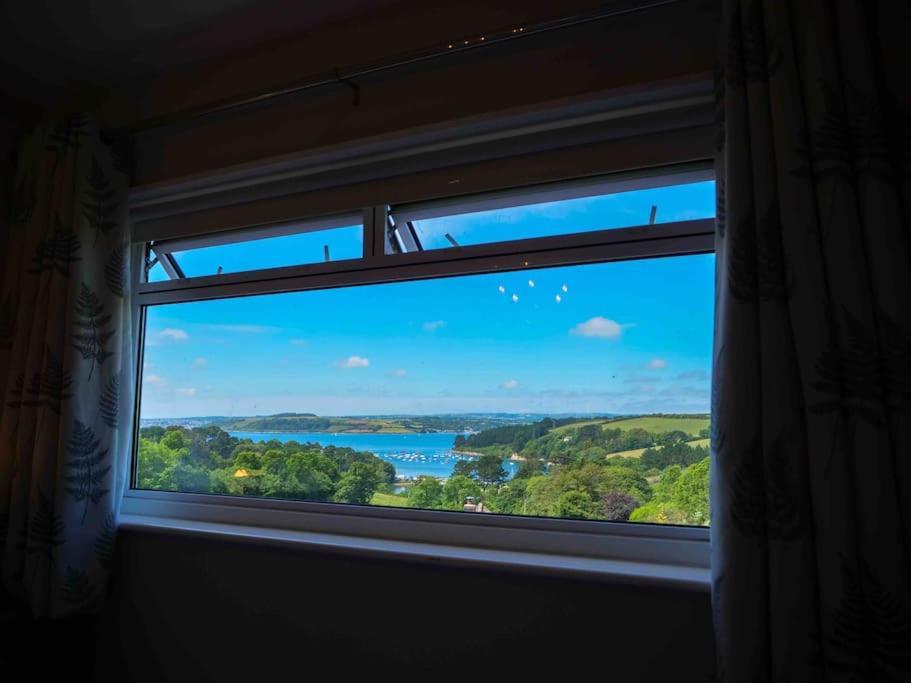 Holiday home Gorgeous 3 Bed House With Sea Views And Hot Tub Truro
