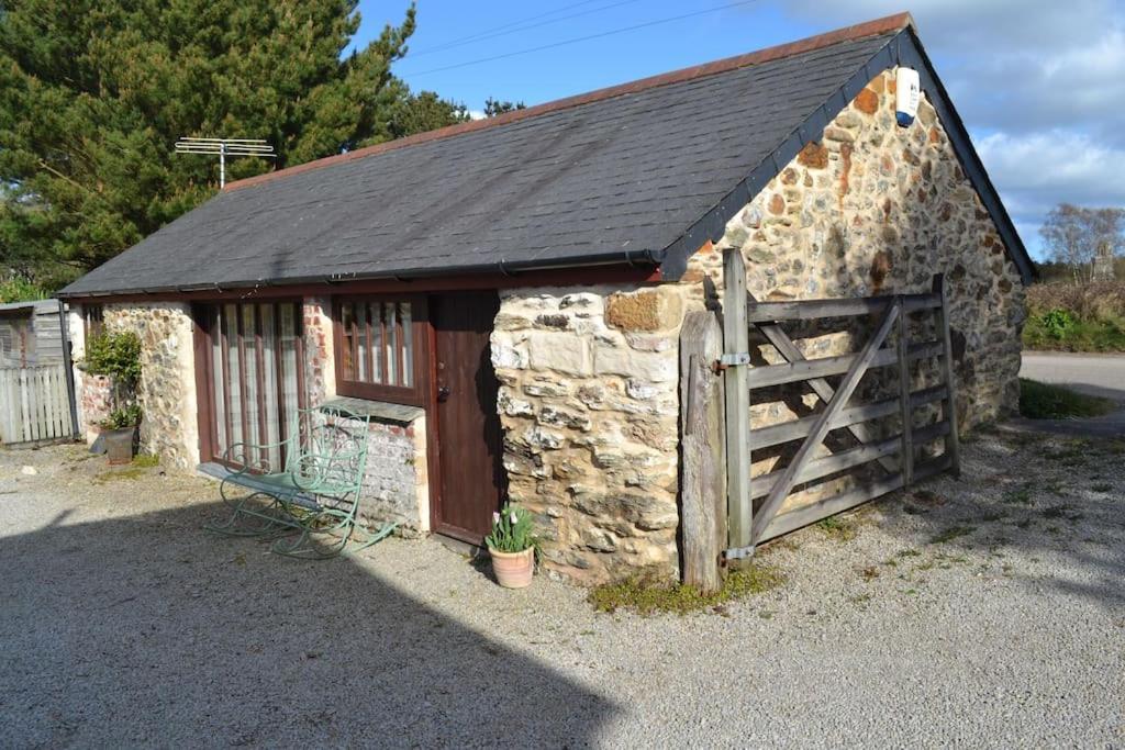 Cozy, Open Plan Barn With Log Burner Apartment *