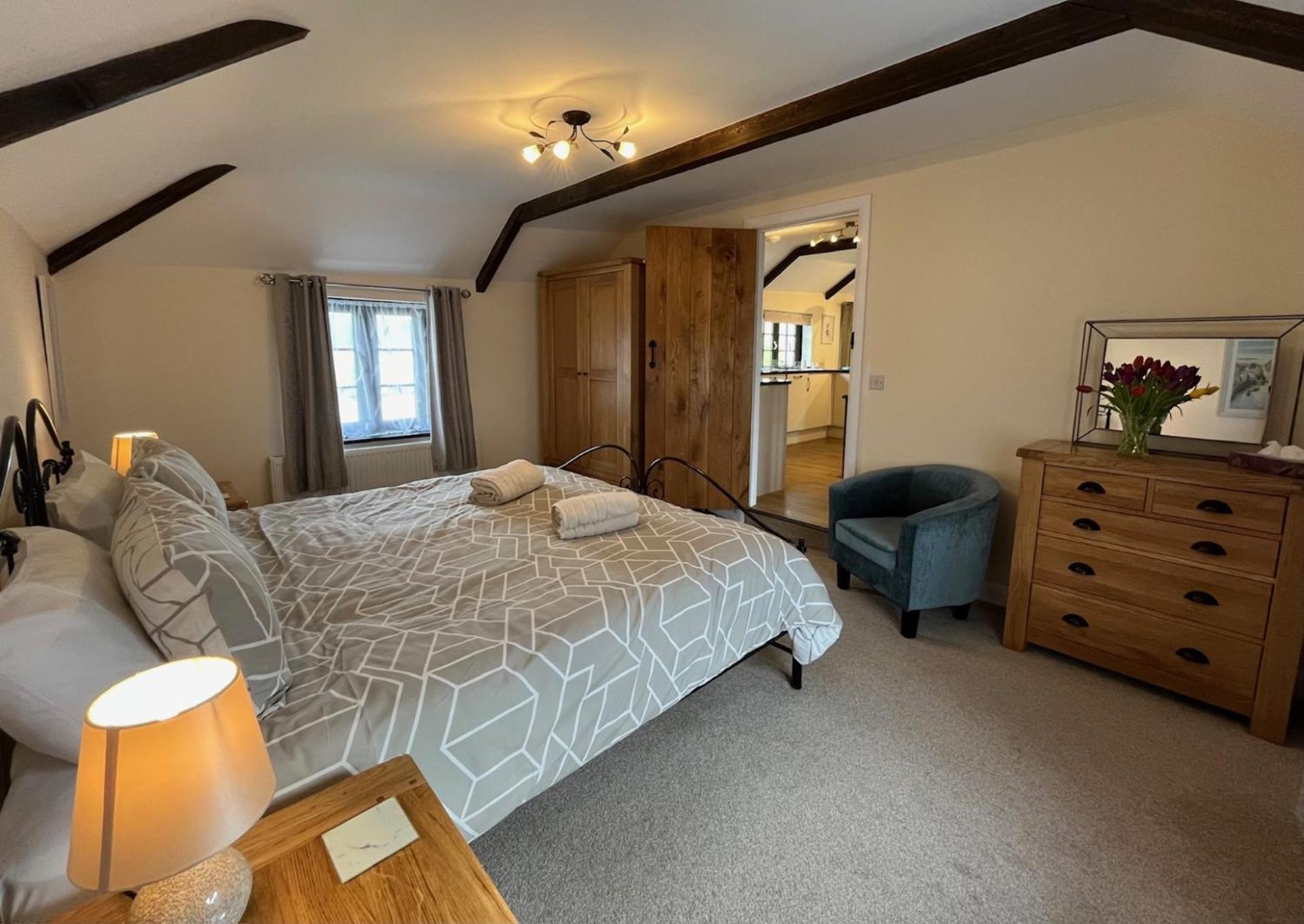Maple & Beech Barns Apartment *