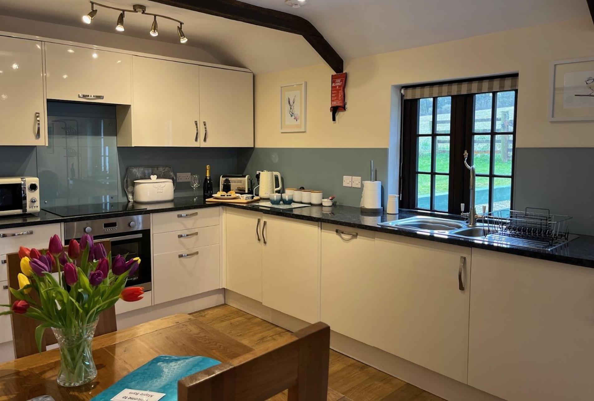 Maple & Beech Barns Apartment *
