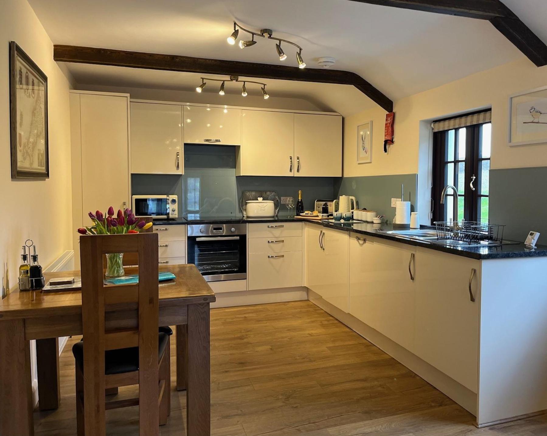 Apartment Maple & Beech Barns Truro