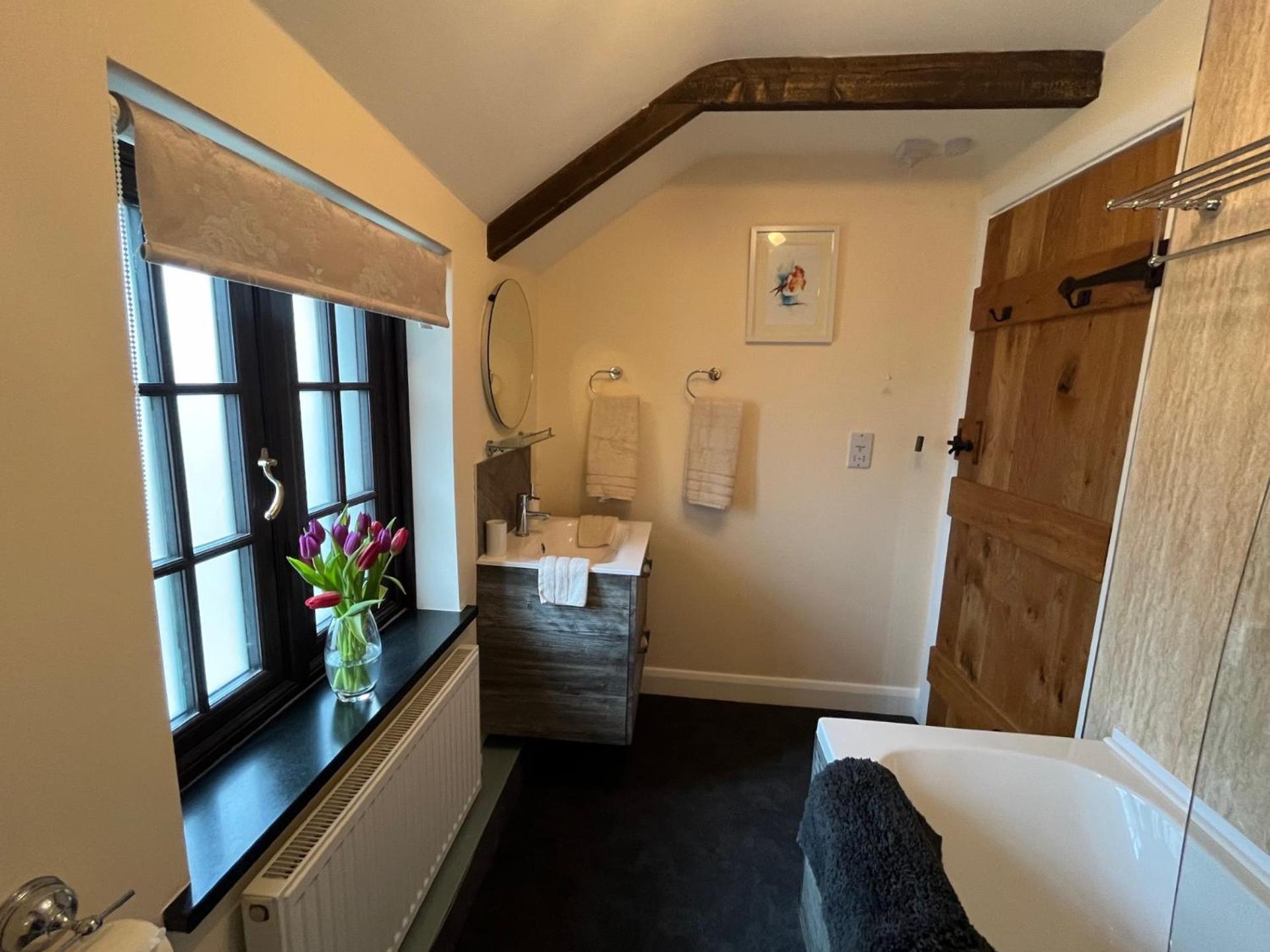 Maple & Beech Barns Apartment *