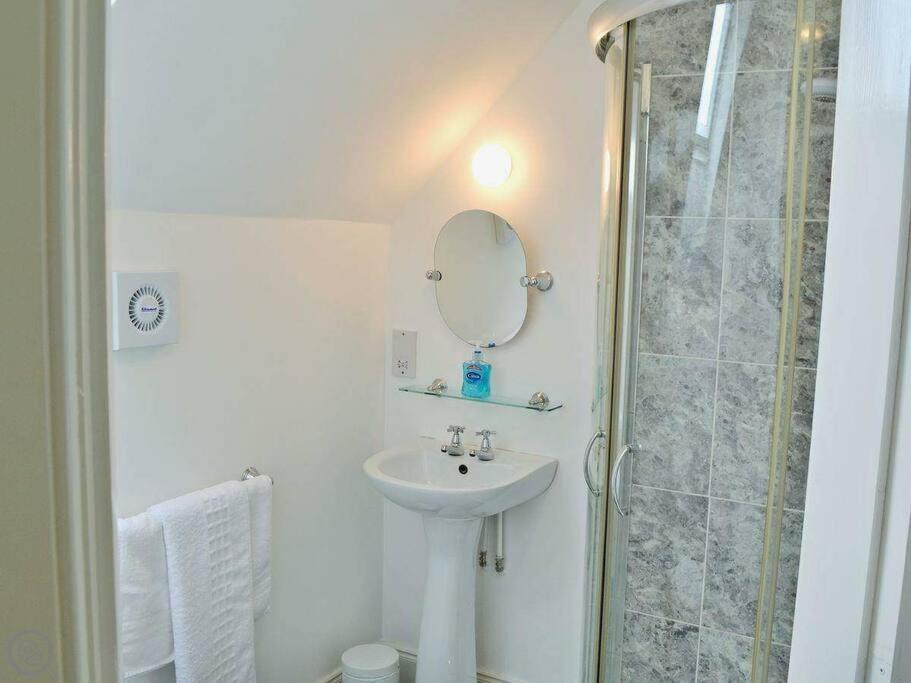 Of Both Worlds! Holiday home *