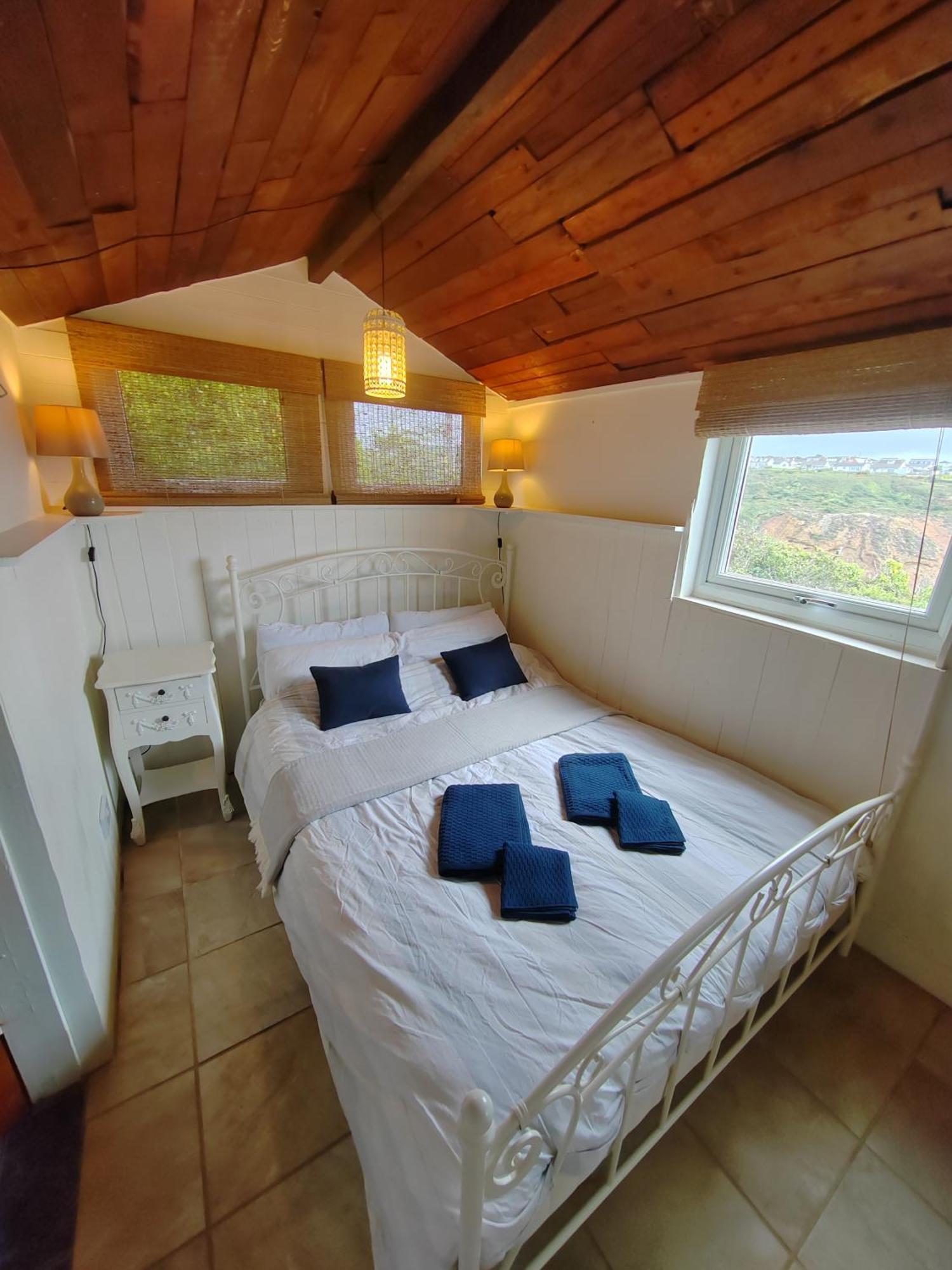 Unique Coastal Detached * Truro
