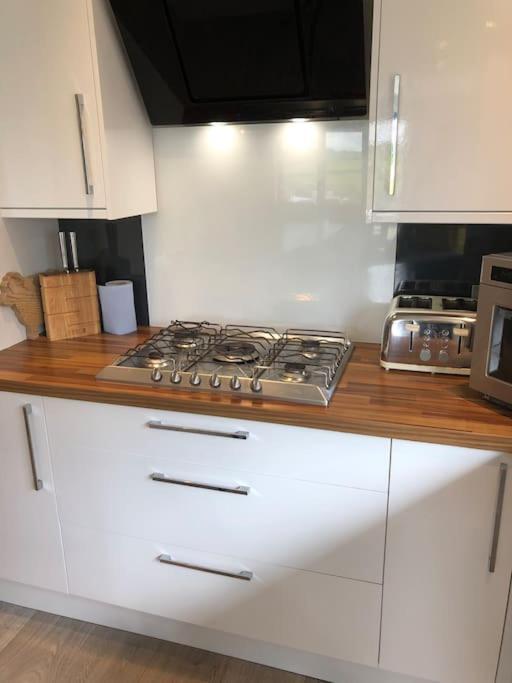 Holiday home Gorgeous 3 Bed House With Sea Views And Hot Tub *