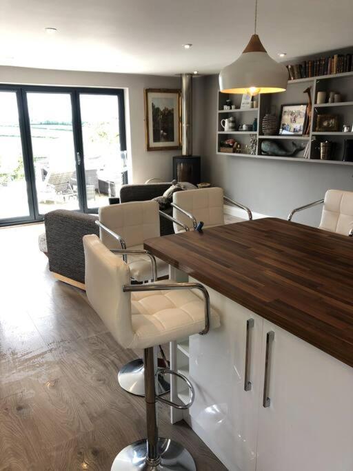 Holiday home Gorgeous 3 Bed House With Sea Views And Hot Tub