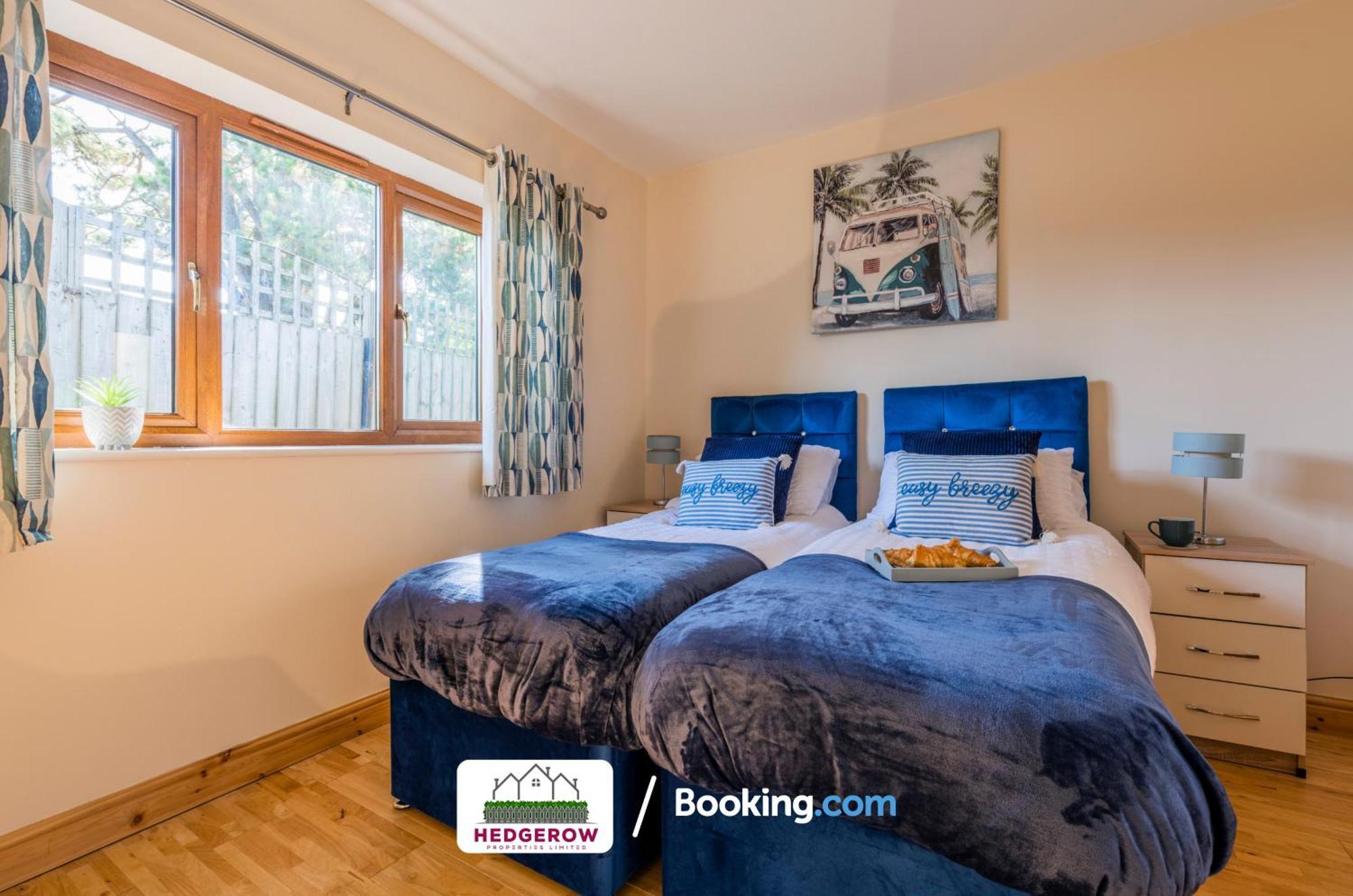 Holiday home Hedgerow Haven: Spacious 2-bedroom Retreat