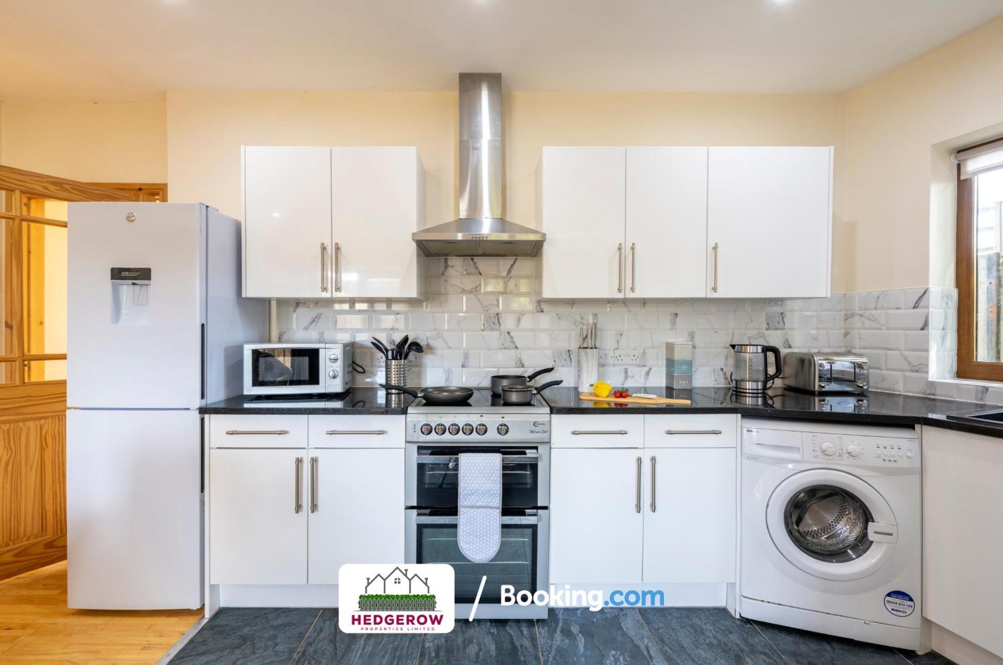 Holiday home Hedgerow Haven: Spacious 2-bedroom Retreat *