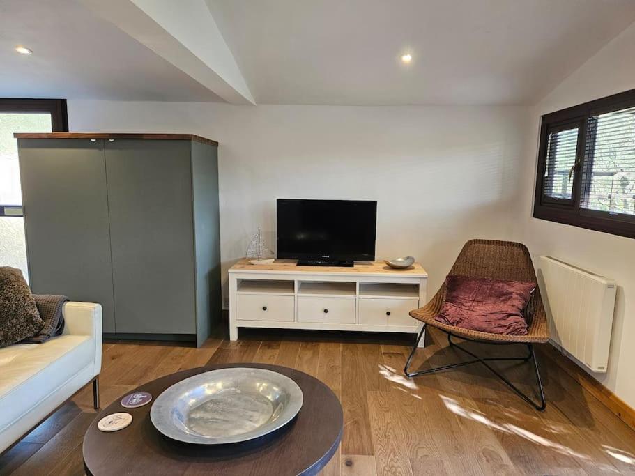 Holiday home Treetops Lodge, Private Parking & Garden *