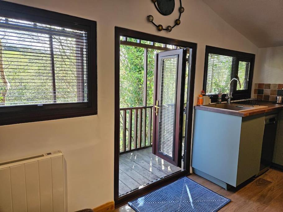 Treetops Lodge, Private Parking & Garden Truro