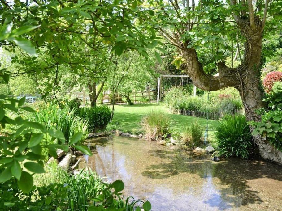 Holiday home Treetops Lodge, Private Parking & Garden *