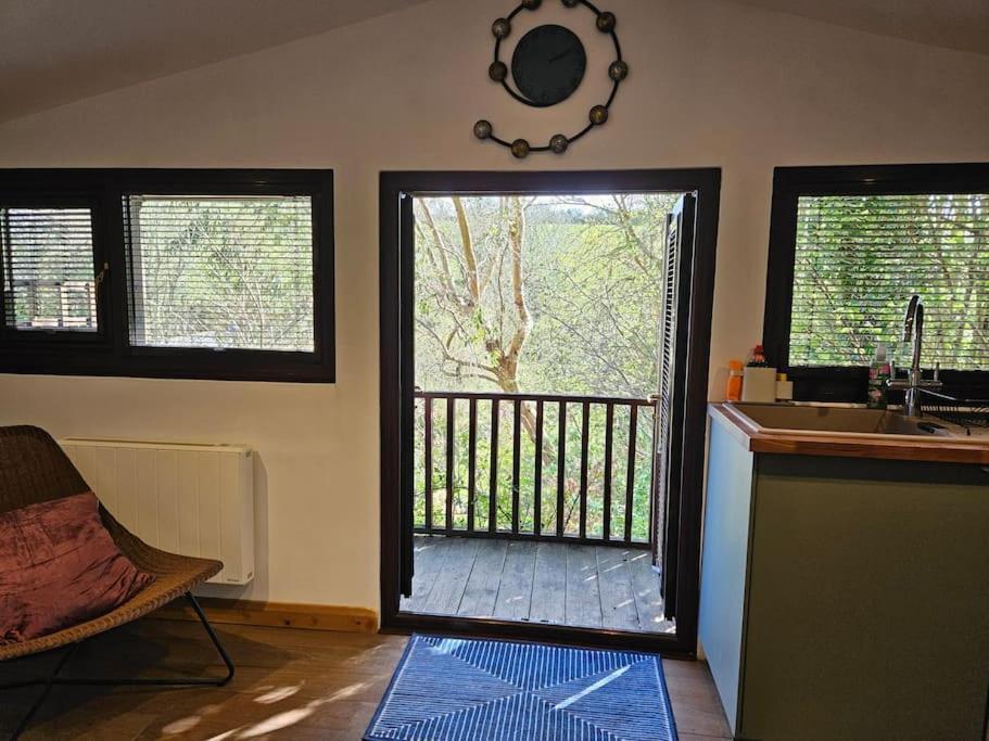 Treetops Lodge, Private Parking & Garden