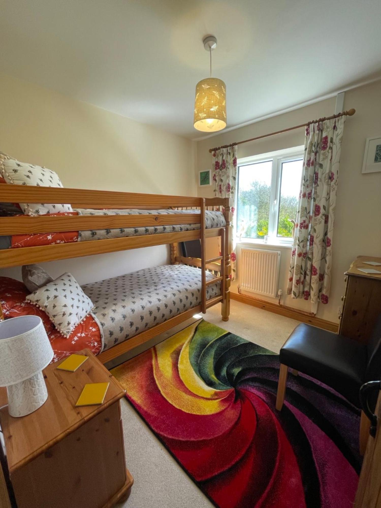 Honeycomb - A Quiet, Charming, Cosy Retreat In The Countryside Only 2 Miles From One Of Cornwall's Beaches Holiday home *