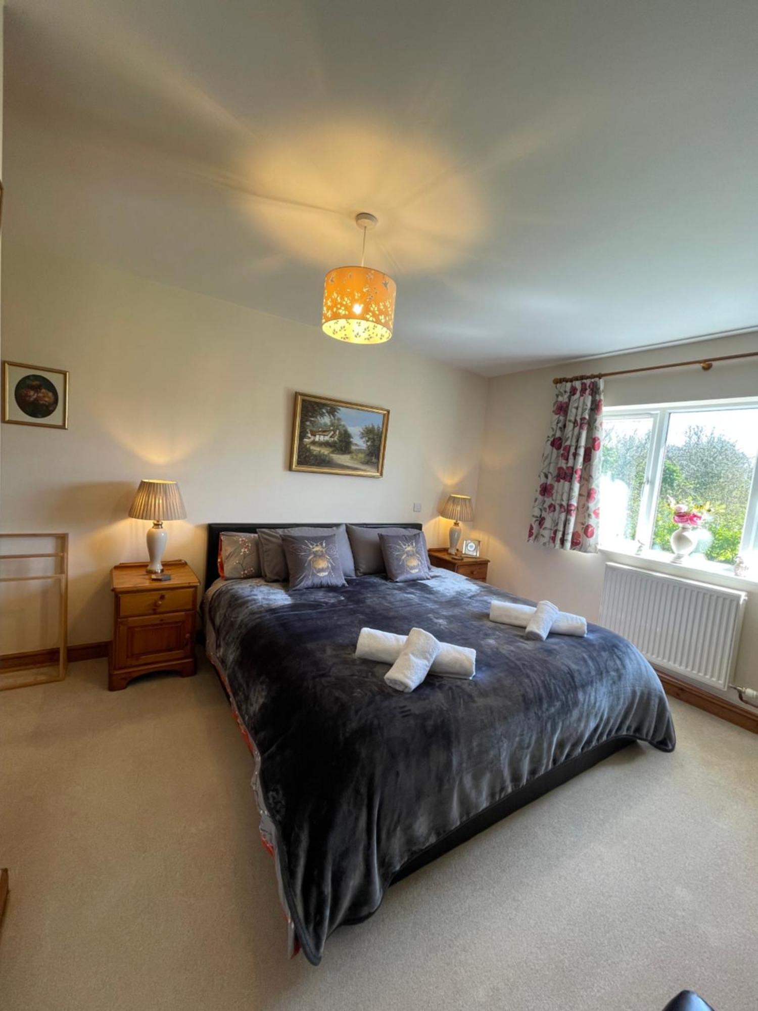 Honeycomb - A Quiet, Charming, Cosy Retreat In The Countryside Only 2 Miles From One Of Cornwall's Beaches Truro