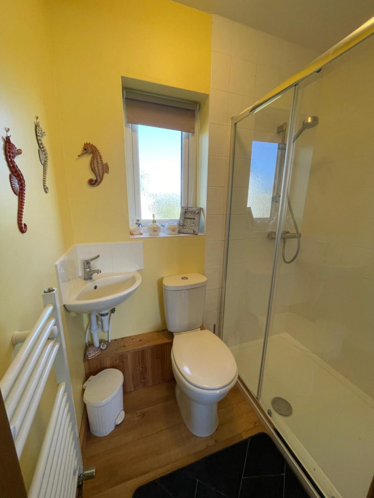 Honeycomb - A Quiet, Charming, Cosy Retreat In The Countryside Only 2 Miles From One Of Cornwall's Beaches Holiday home Truro