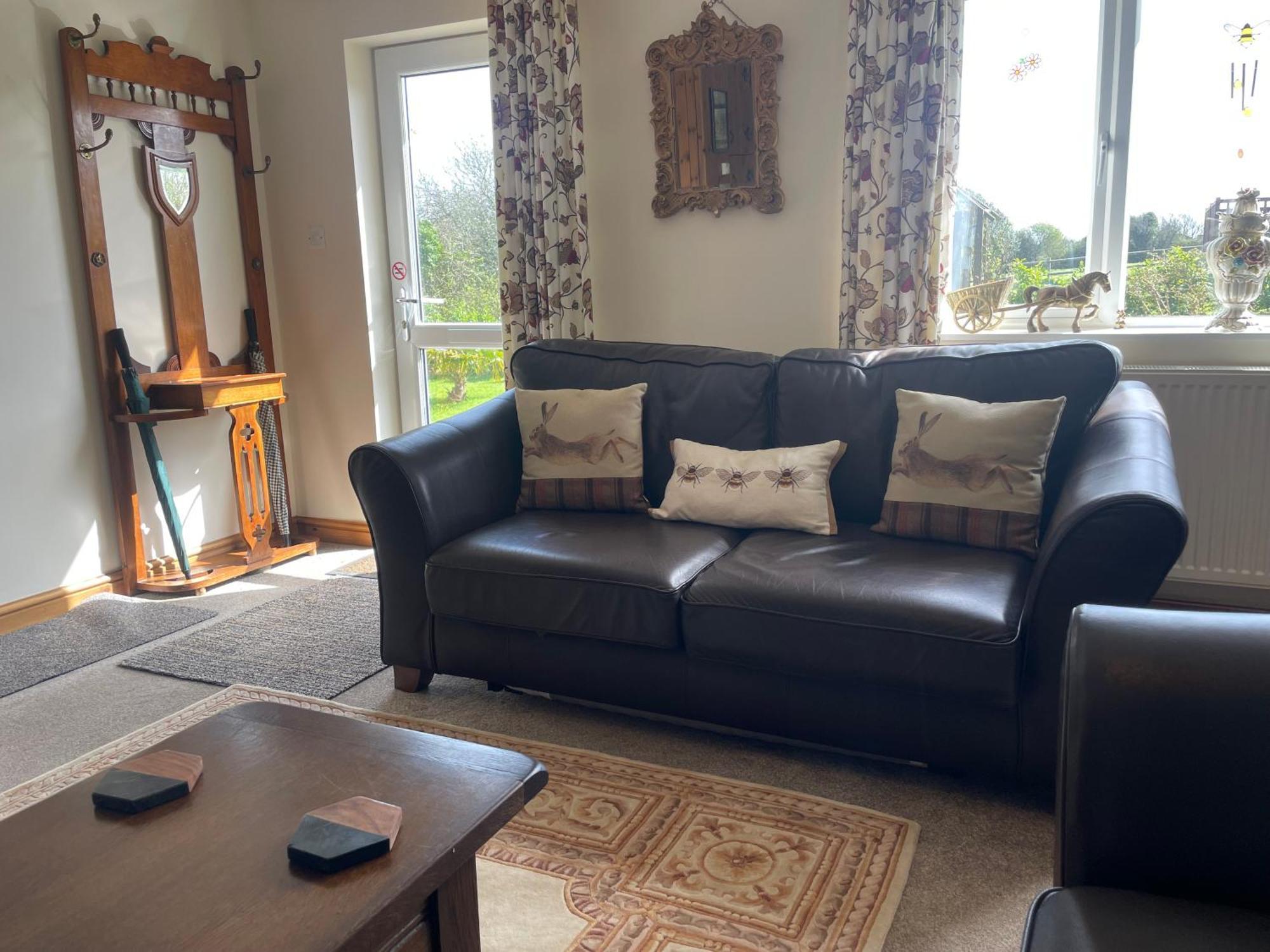 Honeycomb - A Quiet, Charming, Cosy Retreat In The Countryside Only 2 Miles From One Of Cornwall's Beaches Truro