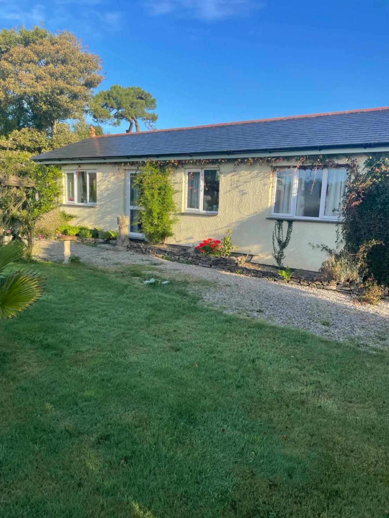 Holiday home Honeycomb - A Quiet, Charming, Cosy Retreat In The Countryside Only 2 Miles From One Of Cornwall's Beaches