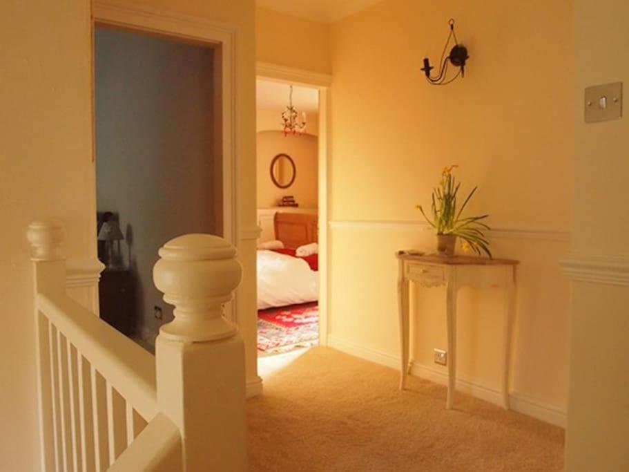 Truck House, Luxury Accommodation, Pet Friendly Country house