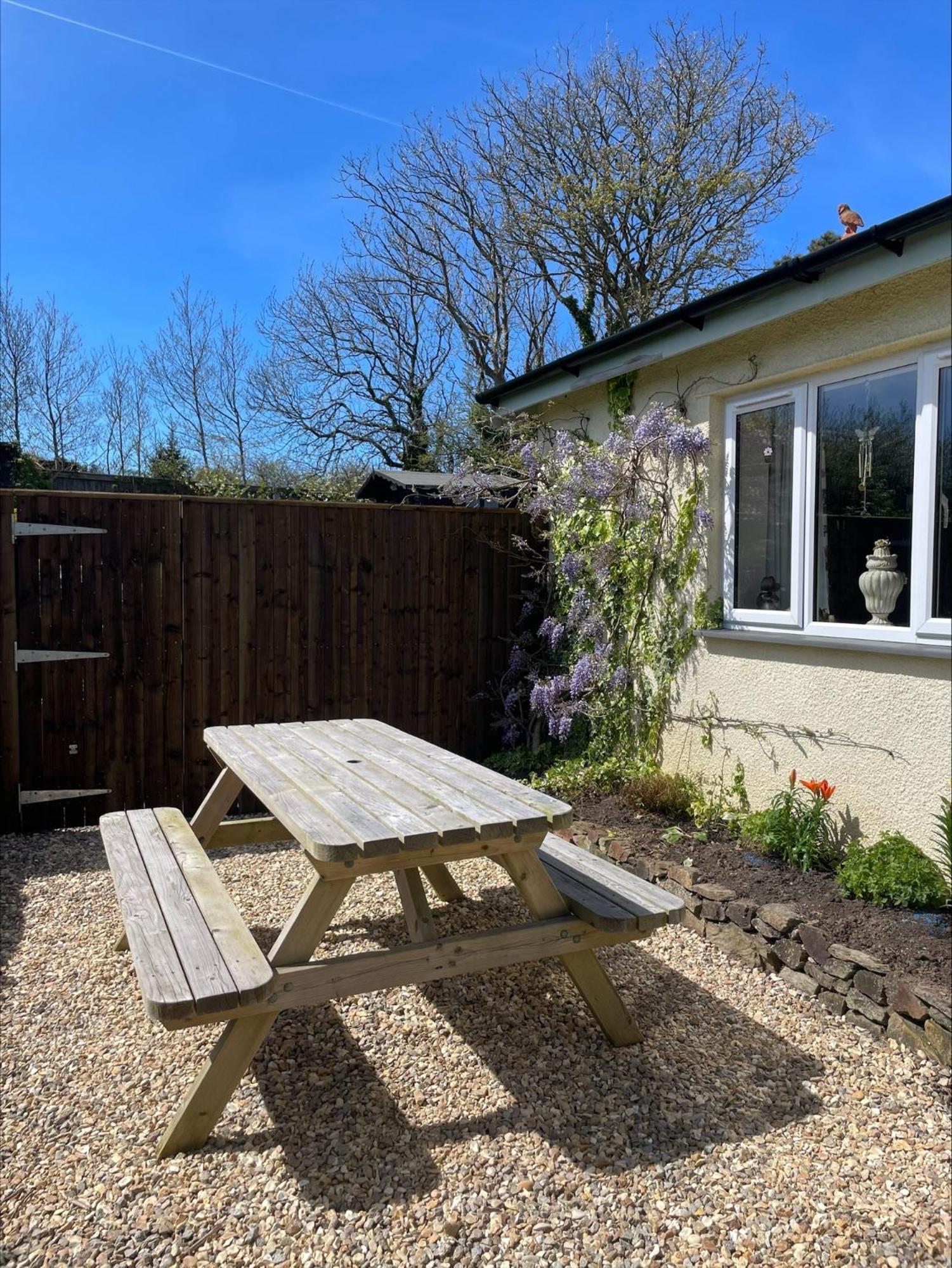 Honeycomb - A Quiet, Charming, Cosy Retreat In The Countryside Only 2 Miles From One Of Cornwall's Beaches * Truro