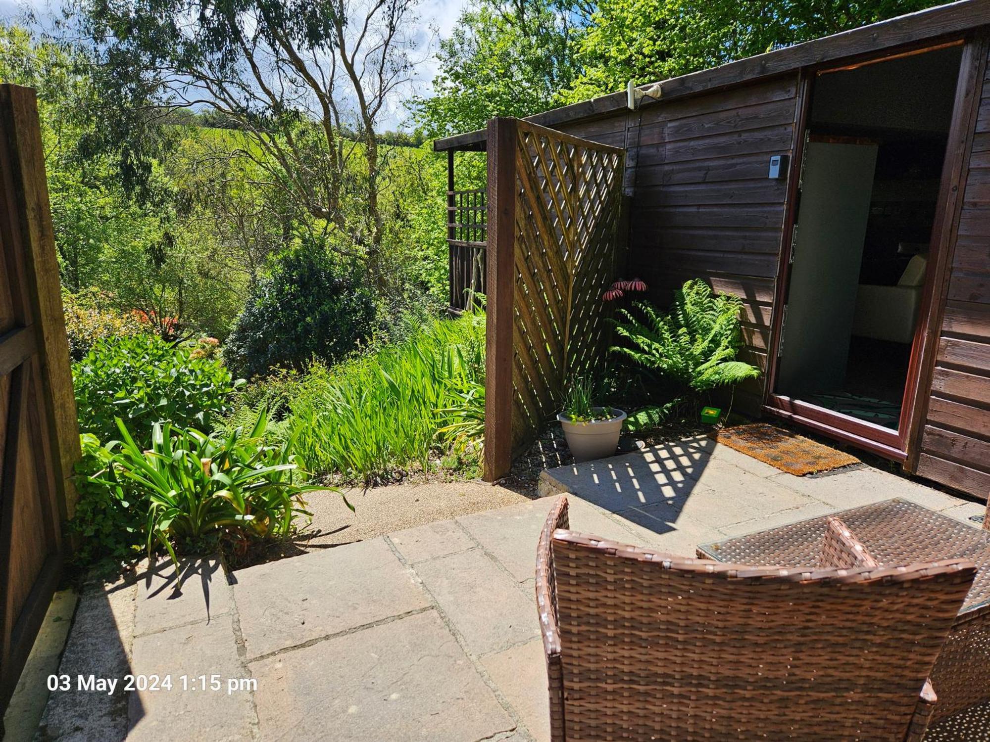 Treetops Lodge, Private Parking & Garden Holiday home