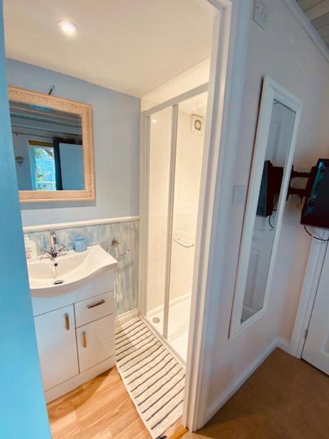 Blankednick Boltholes - 3 Beautiful Family Or Couples Cornish Getaways * Truro