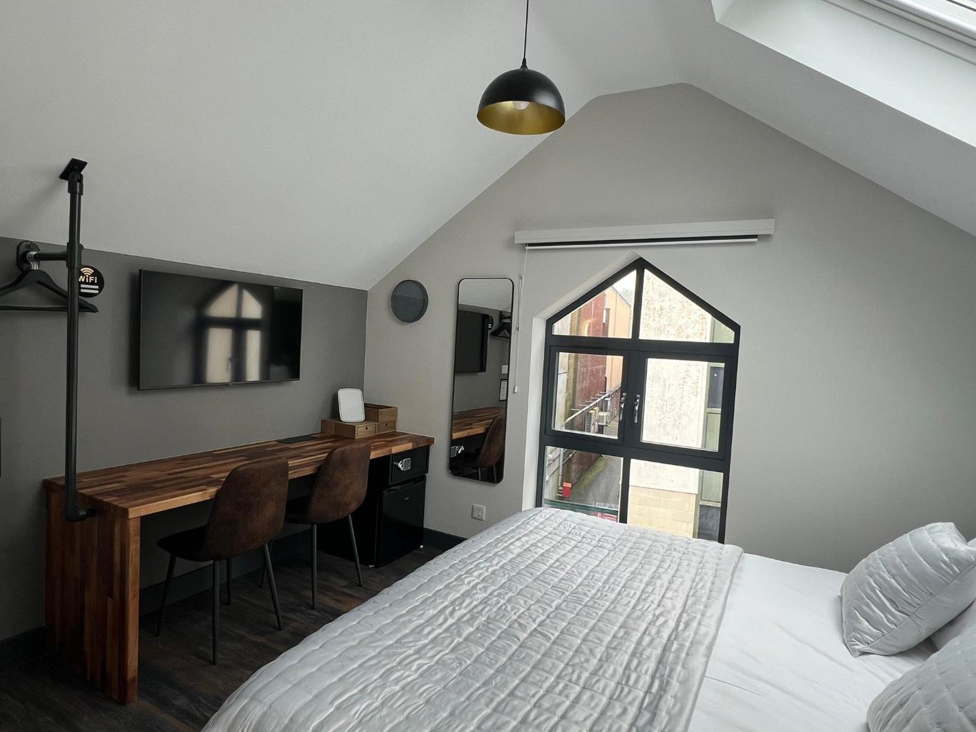 Uno In The - Luxury Serviced Truro