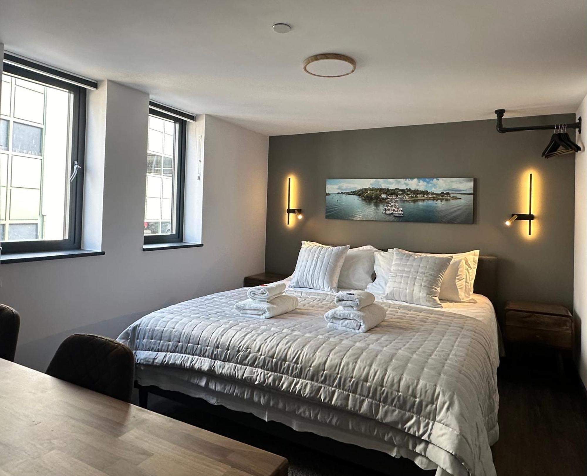 Uno In The - Luxury Serviced * Truro